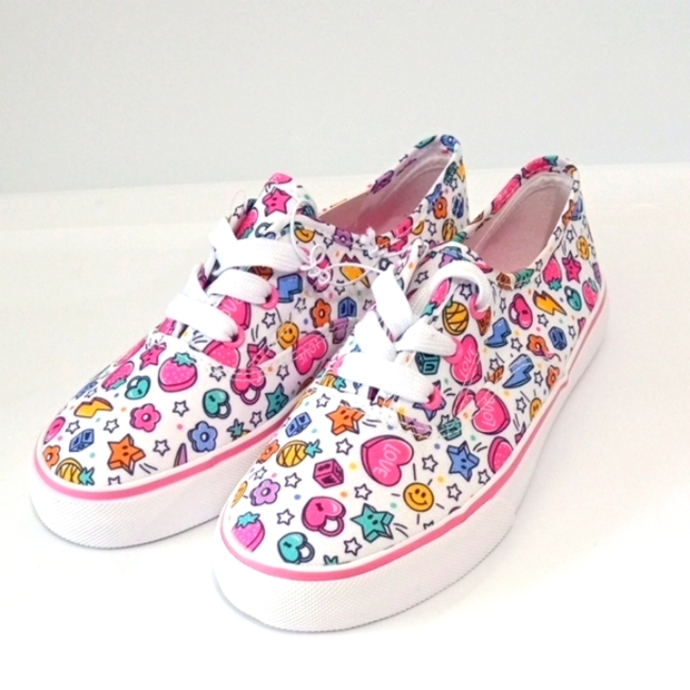 GIGIL GIRLS COLORFUL LACE UP SNEAKERS SIZE 3 NWT